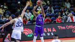 Hopson's quadruple lifts Converge past Dyip